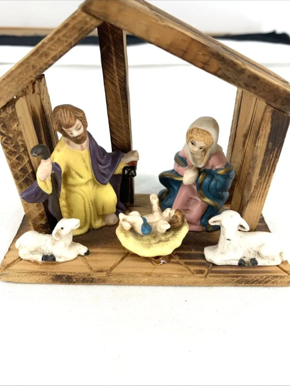 Nativity Scene Set Wooden Stable Manger Ceramic Mary Joseph Jesus Lambs VTG 4